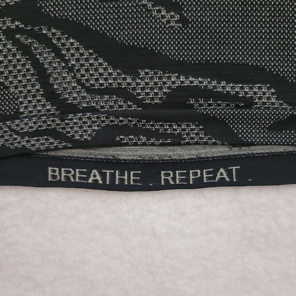 Lululemon Metal Vent Breathe Large Gray Camo Short Sleeve *Chicago - Large - Picture 7 of 11